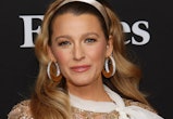 Blake Lively Posts Pregnancy Pictures To Scoop The Paparazzi