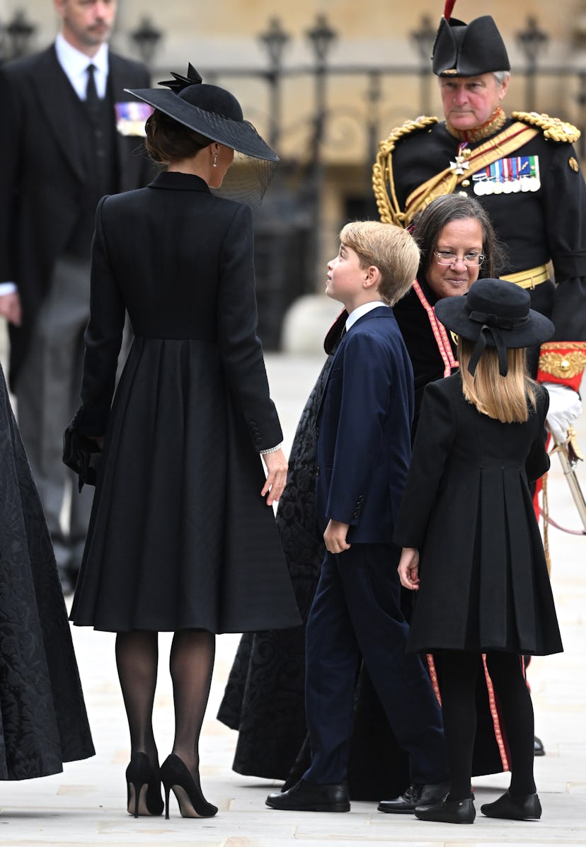 LONDON, ENGLAND - SEPTEMBER 19:  Catherine, Princess of Wales, Princess Charlotte of Wales and Princ...