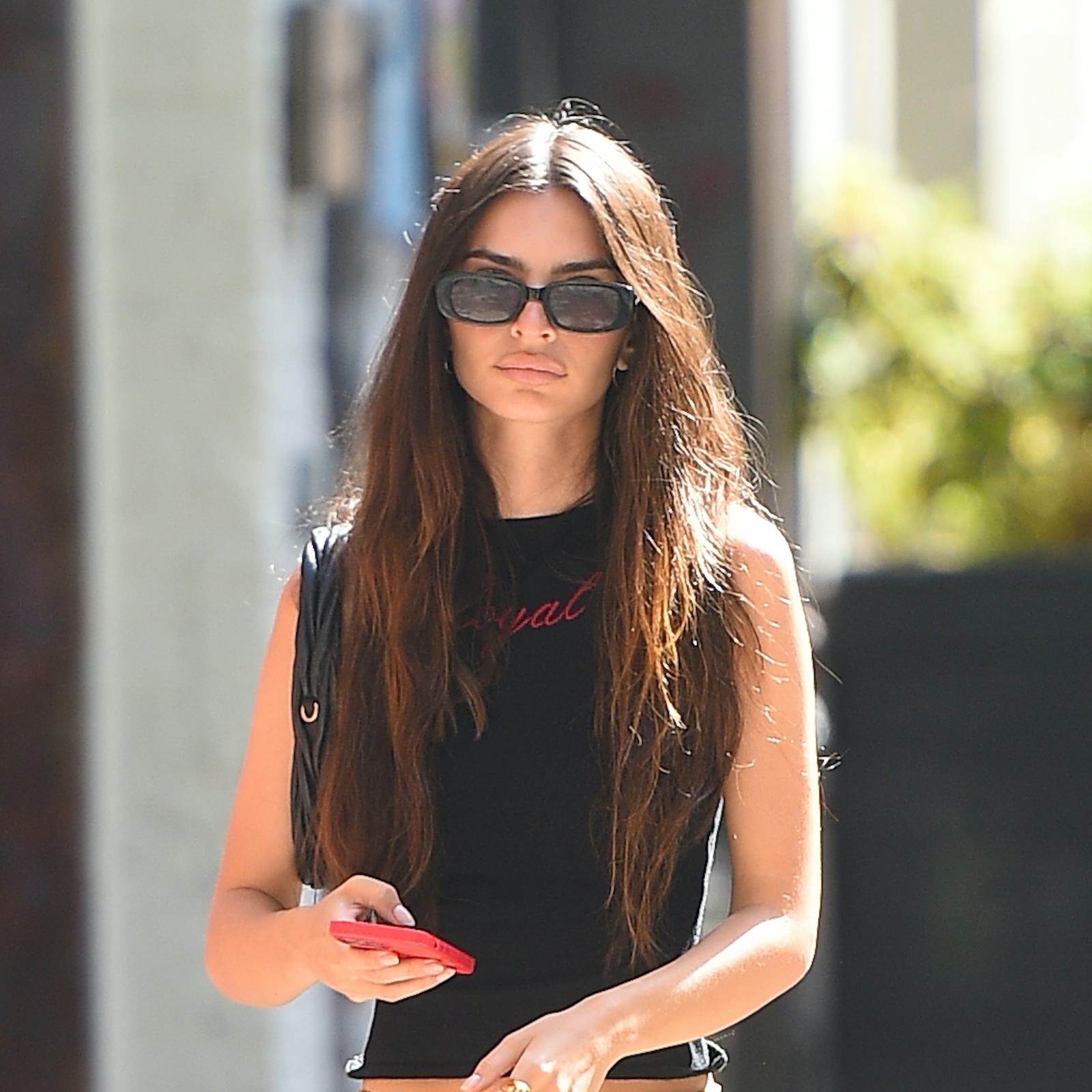 Emily Ratajkowski Ditched Her Sweats For This Sexier Look While Walking Her Dog