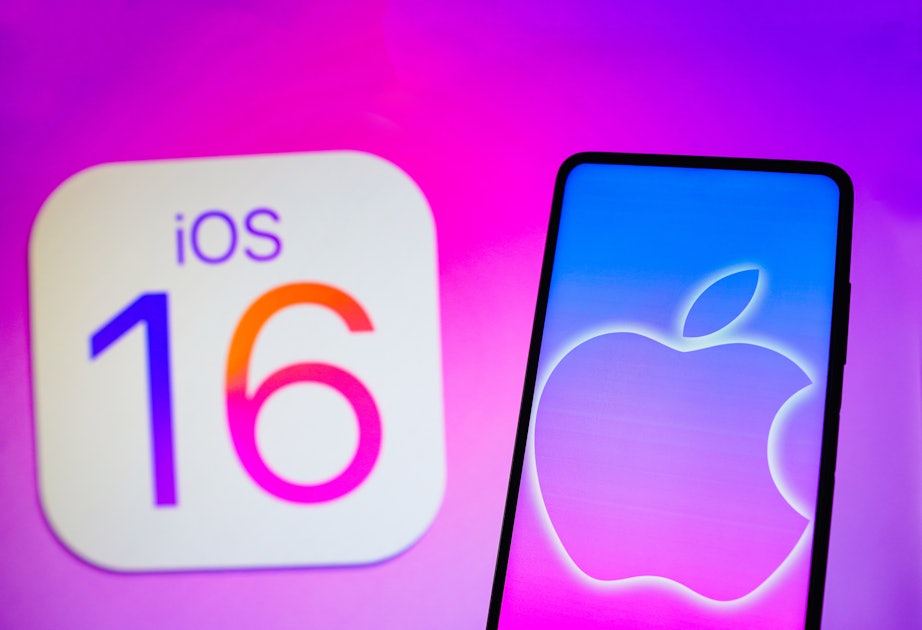 Ios 16 игра. IOS 16 логотип. Айос 16.3. Обновление IOS 16.3. Новые обои IOS 16.3.