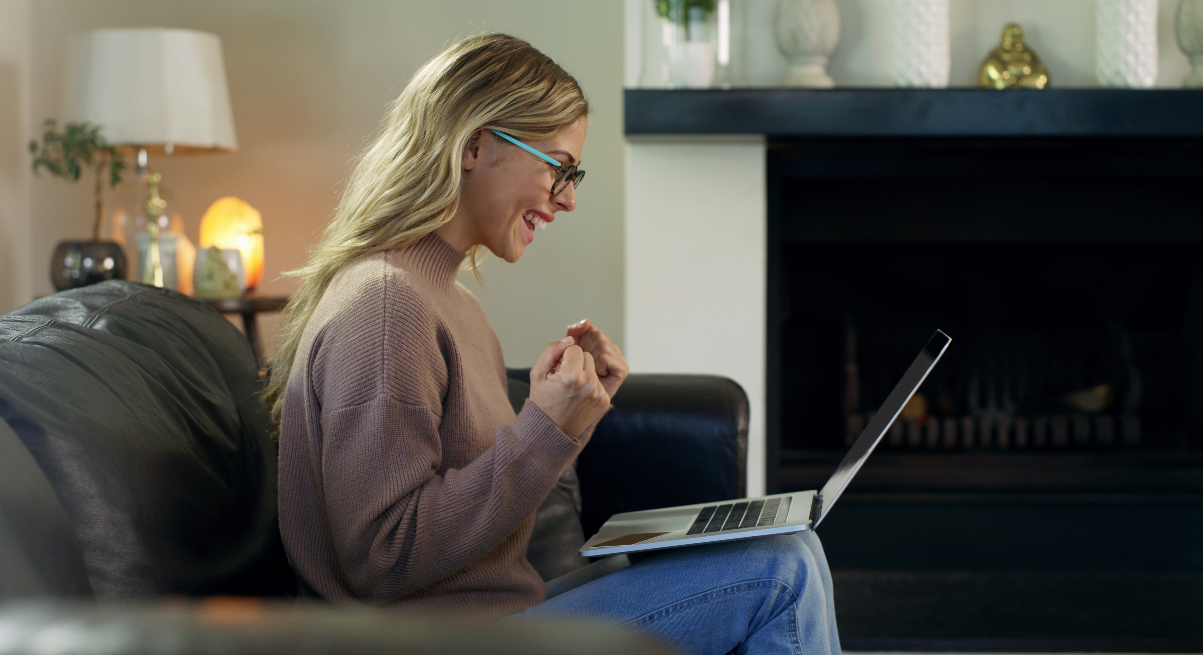 Try a creative sext by sending your partner an erotica excerpt.