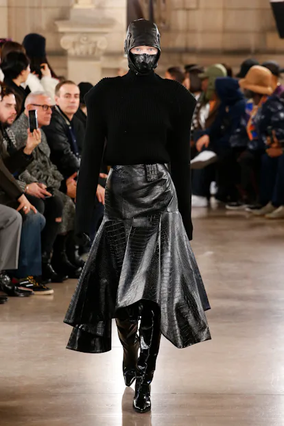 Designer Juun.J Collaborates With Samsung On The Most Stylish Smartphone