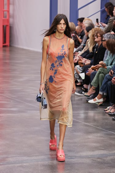 See most of the Best Looks 4 MILAN, ITALY - SEPTEMBER 21: A model walks the runway of the Fendi Fashion Show during the Milan Fas...