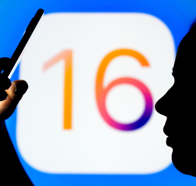 Here's how to show battery percentage on iPhone with the iOS 16.1 update.