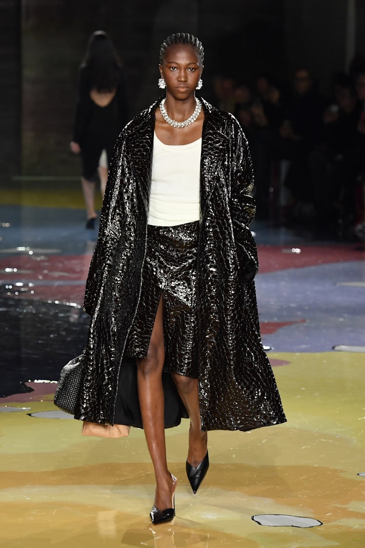 A model walking the runway during the Bottega Veneta Ready to Wear Spring/Summer 2023 fashion show