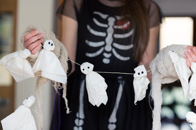halloween games for kids, like ghost scavenger hunt