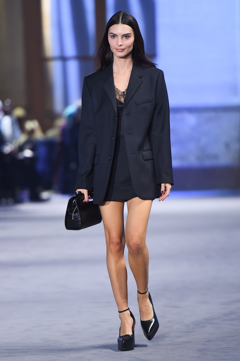 Emily Ratajkowski walks the runway during the Ami Menswear Fall/Winter 2022-2023 show as part of Par...