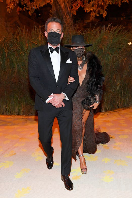 This Halloween, try a Jennifer Lopez and Ben Affleck couples costume.