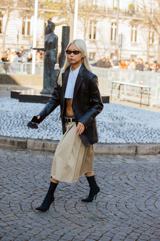 skirt and boots street style