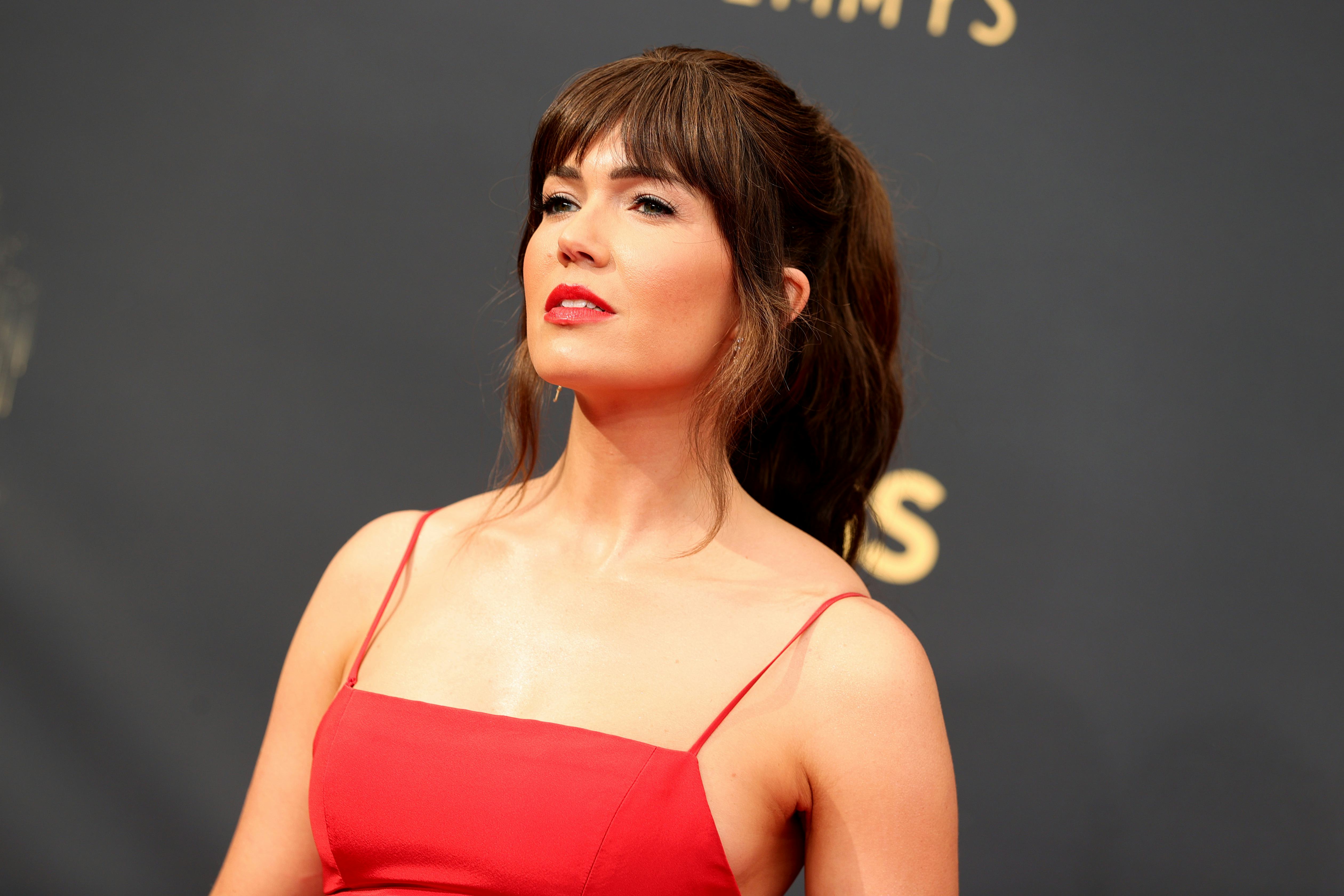 Mandy Moore wore a high ponytail to the 73rd Primetime Emmy Awards at L.A. in 2021.