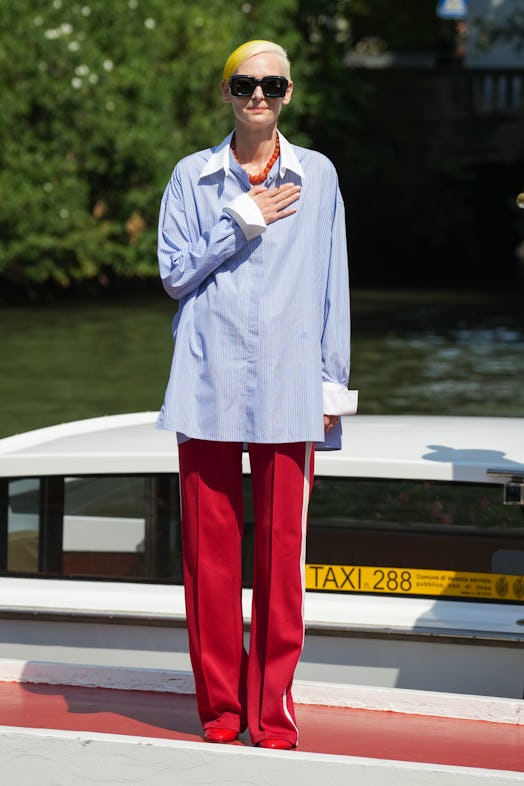 VENICE, ITALY - SEPTEMBER 06: Tilda Swinton is seen on September 06, 2022 in Venice, Italy. (Photo b...