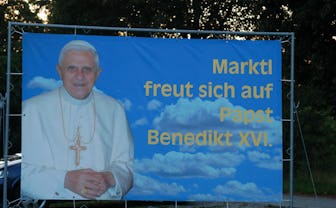 Gemeinde Marktl (Geburtsort von P A P S T B E N E D I K T X V I.), Bayern, Deutschland, Europa, 22.0...