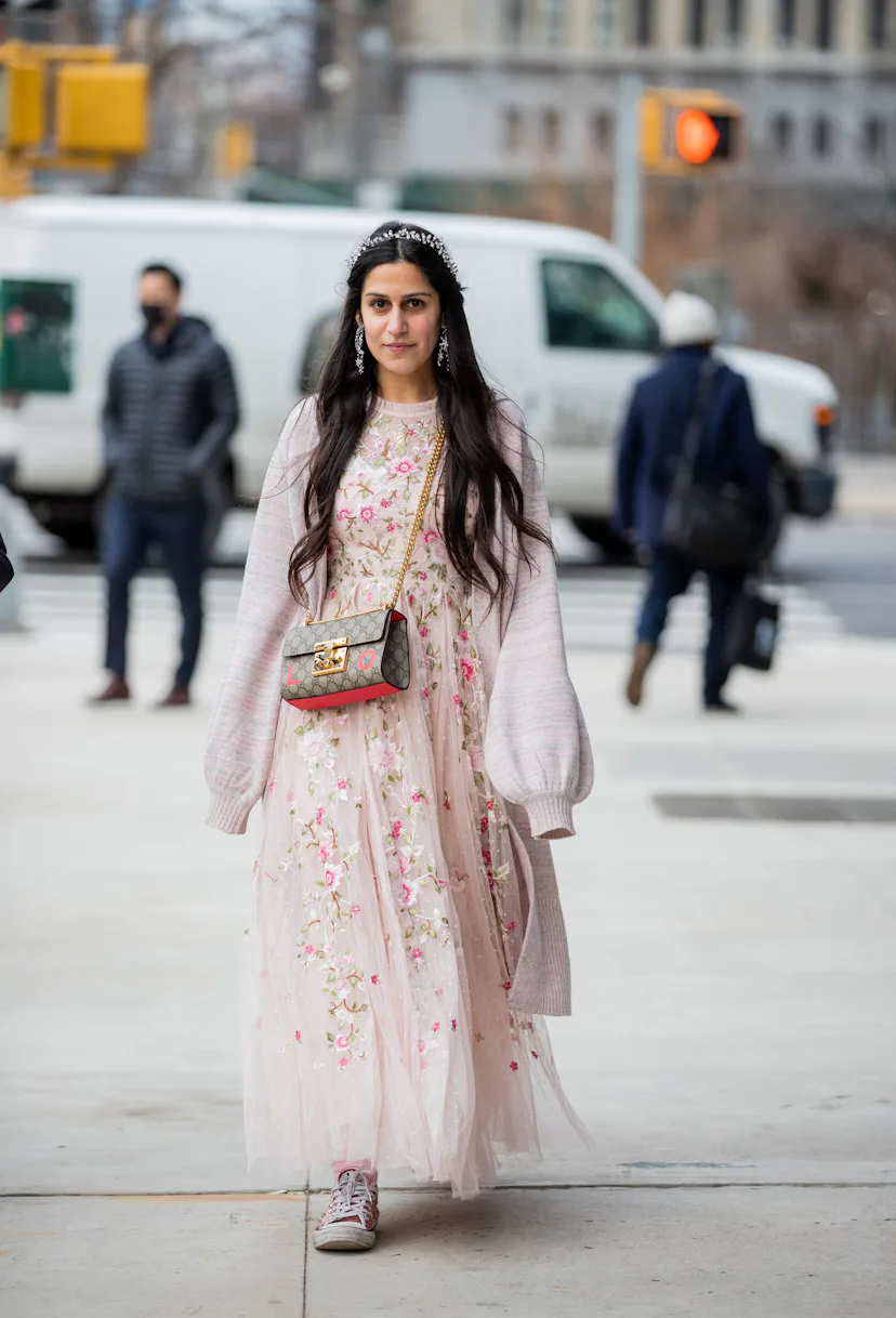 how to wear a pink dress in winter Jenn Ibe. How to wear pink in the Fall/ Winter months