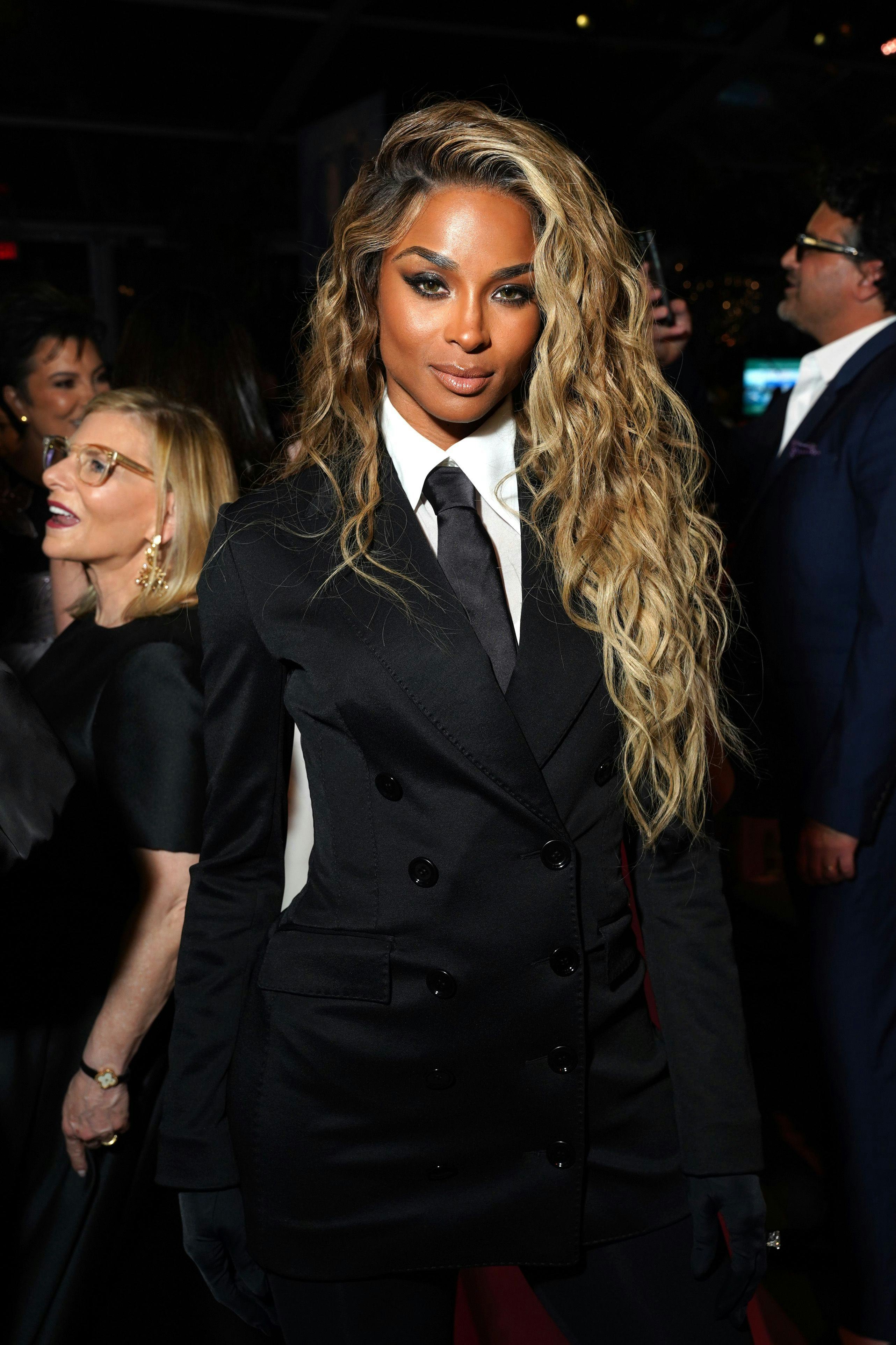 Ciara with sun-kisssed gold hair at the 2022 Baby2Baby Gala. The blonde hair color is trending for s&hellip;