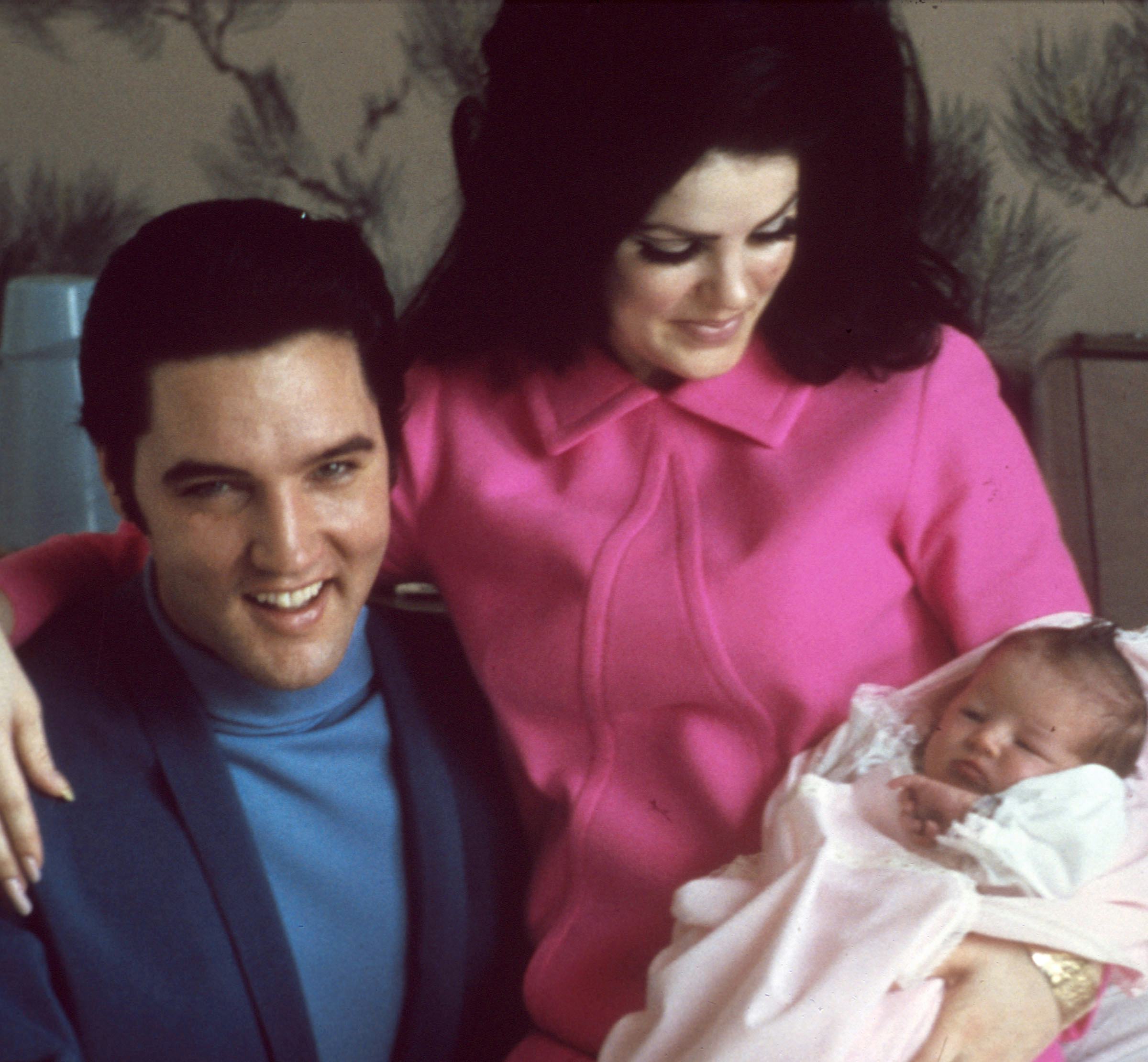 MEMPHIS, TN - FEBRUARY 5:  Rock and roll singer Elvis Presley with his wife Priscilla Beaulieu Presl&hellip;