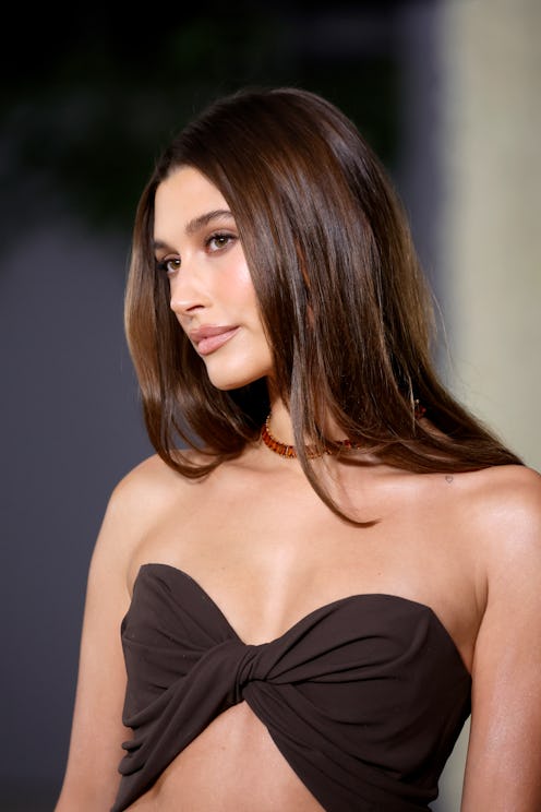 Mary Phillips, makeup artist to Hailey Bieber and Kendall Jenner, dropped her contour makeup routine...