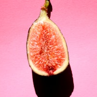Fruit of the fig tree (fig), which in Spain is used as a metaphor for the female sex