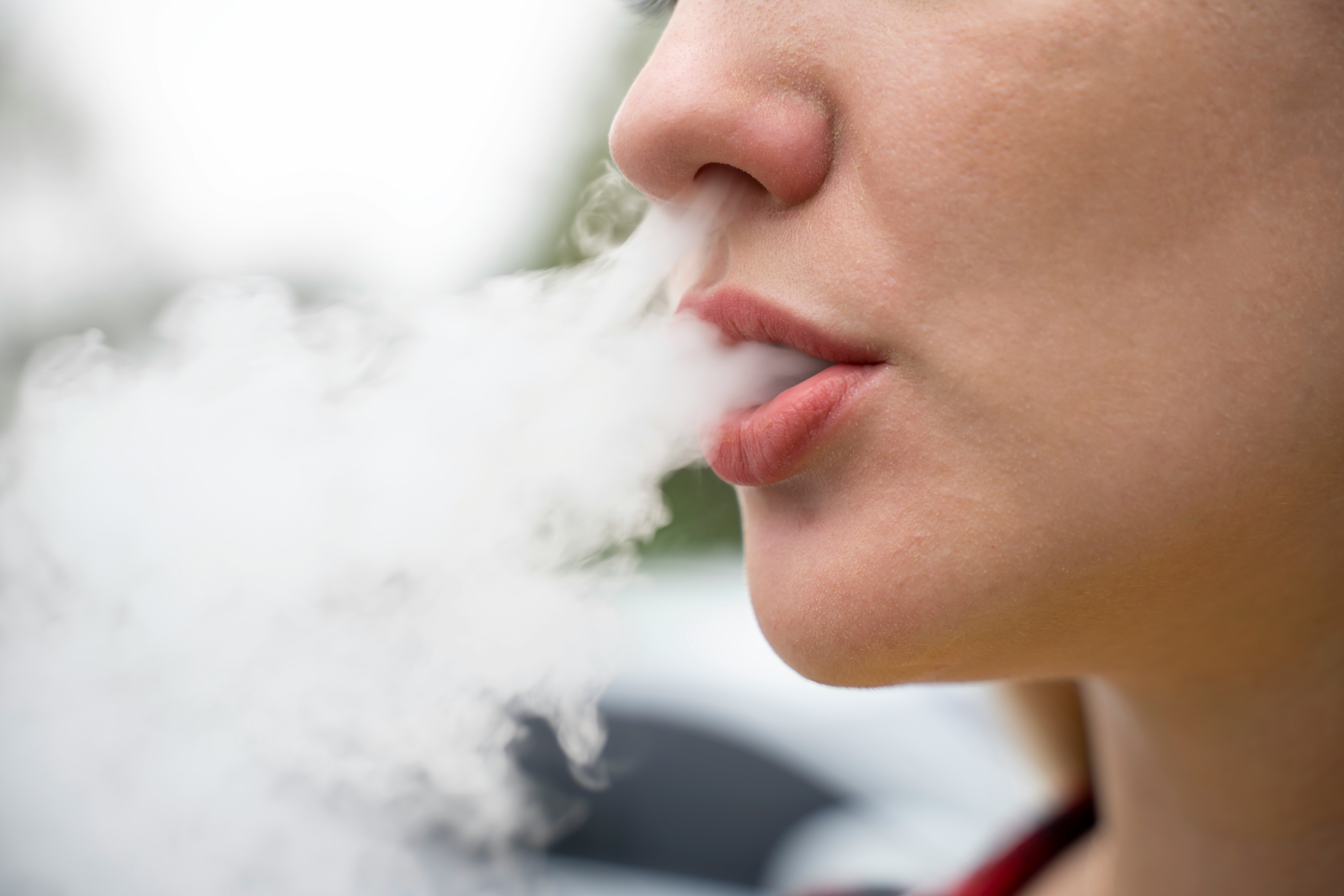 Is Secondhand Vape Smoke Bad For Pregnancy Experts Explain The Risks