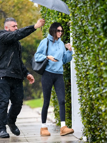 Kendall Jenner's Ugg Boots Are Still Her Trusty Go-To Shoes For 2022