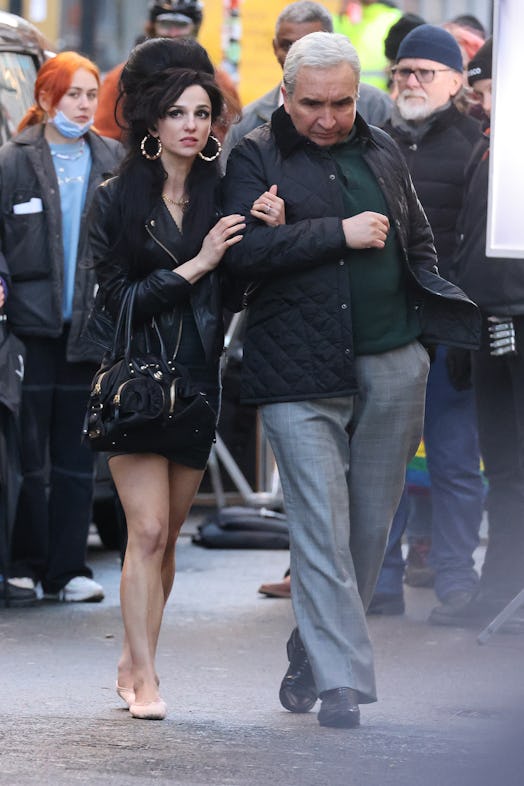 Marisa Abela and Eddie Marsan filming the Amy Winehouse biopic ‘Back To Black’