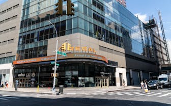 NEW YORK, UNITED STATES - 2022/08/19: View of Regal Cinemas Union Square as its parent company Cinew...