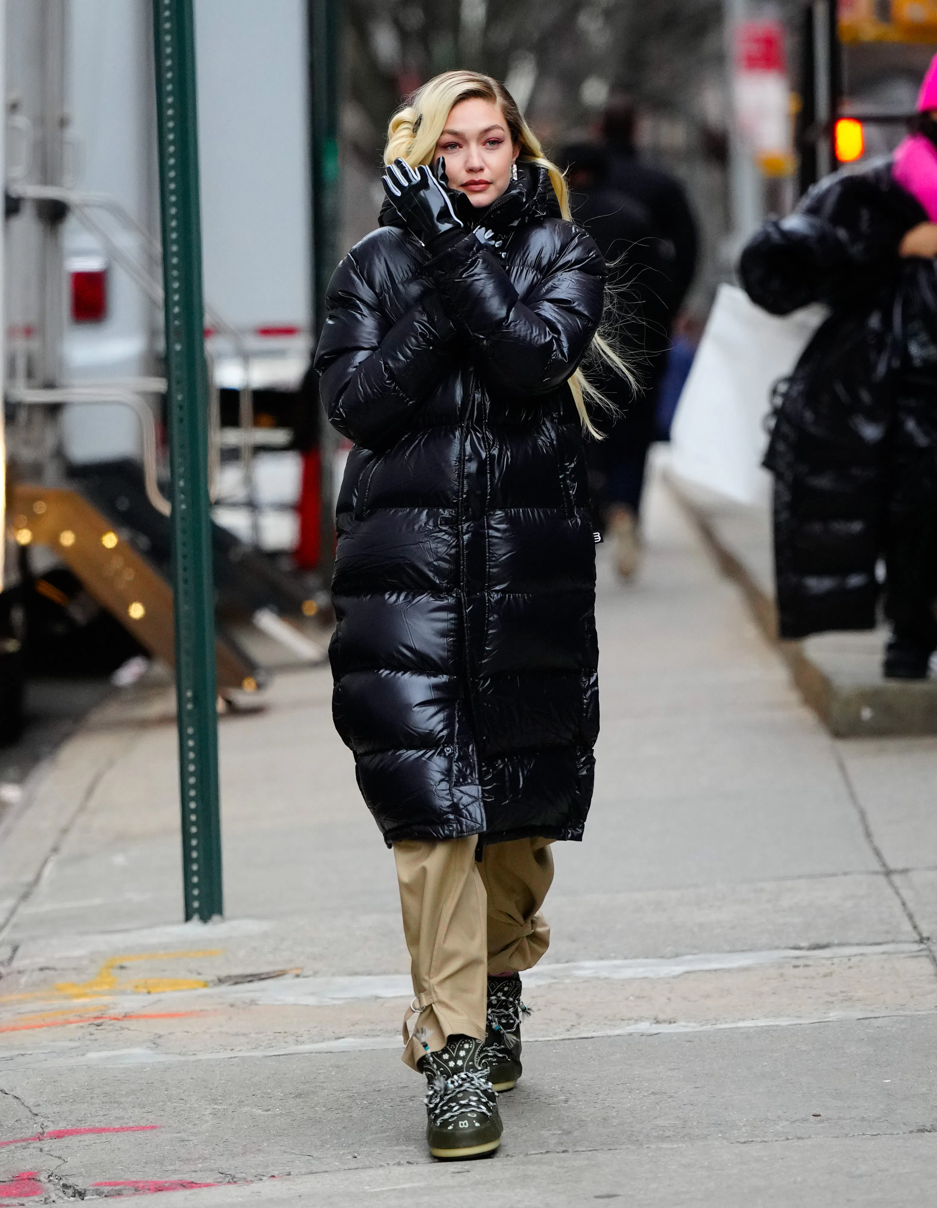 Gigi Hadid’s Moon Boots Confirmed Her Love For 