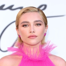 florence pugh frees the nipple in a hot pink valentino dress
