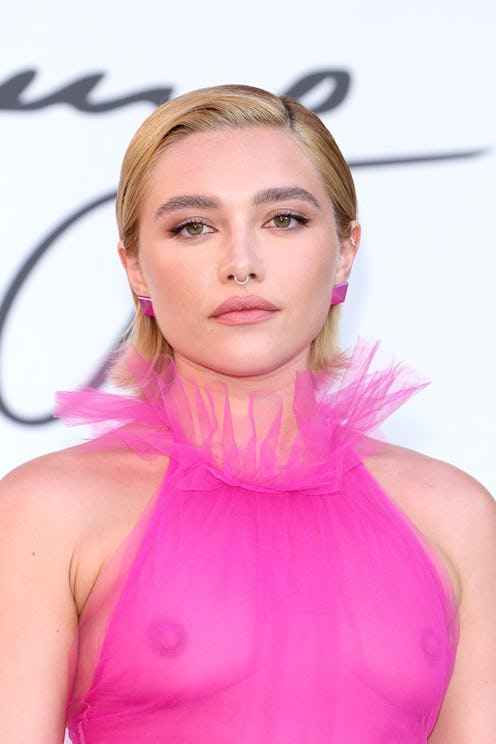 florence pugh frees the nipple in a hot pink valentino dress