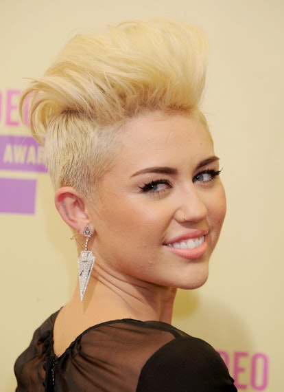 LOS ANGELES, CA - SEPTEMBER 06:  Actress/singer Miley Cyrus arrives at 2012 MTV Video Awards at Stap...