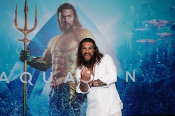 GOLD COAST, AUSTRALIA - DECEMBER 18: Jason Momoa poses at the Australian premiere of Aquaman on Dece...