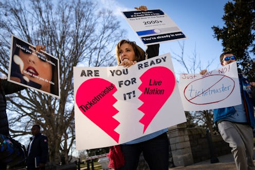 WASHINGTON, DC - JANUARY 24: Penny Harrison and her son Parker Harrison rally against the live enter...