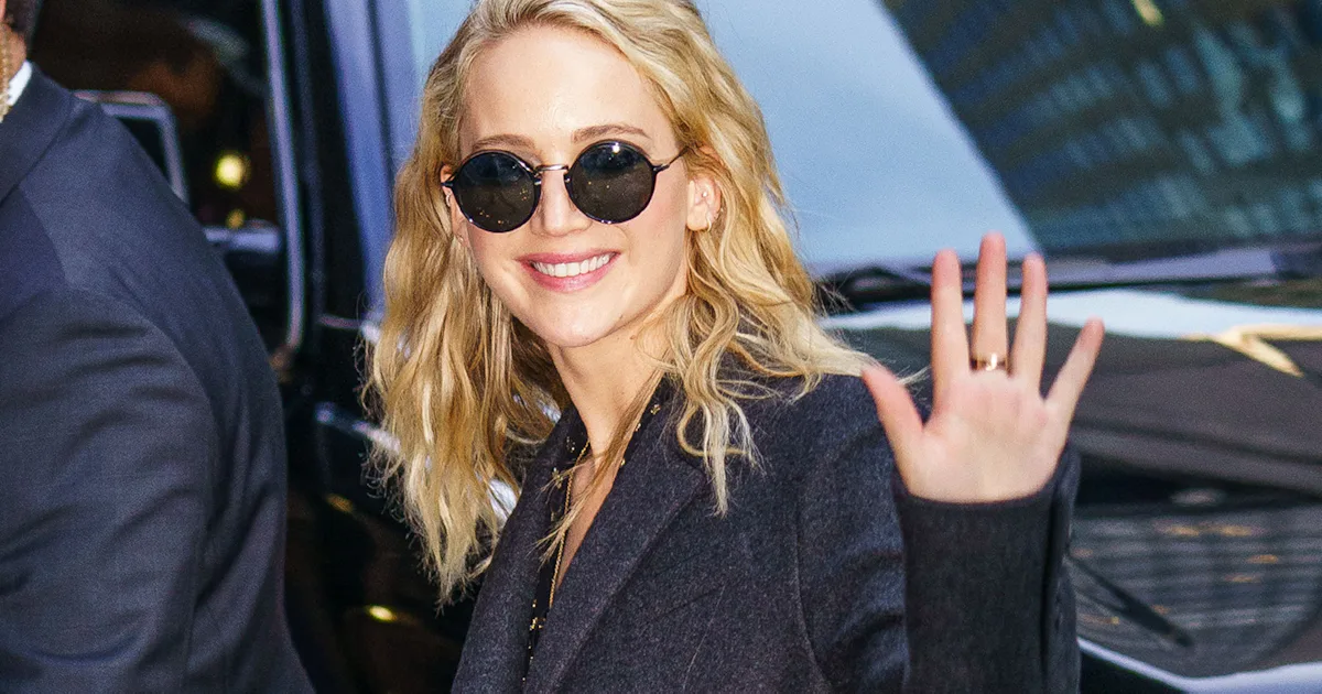 Jennifer Lawrence Owns This Popular Anti-Heel In 3 Different Colors