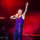 Check out these memes of Harry Styles ripping his pants on stage.