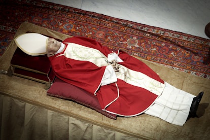 VATICAN CITY, VATICAN - JANUARY 03: (EDITOR'S NOTE: Image depicts death.) The body of Pope Emeritus ...