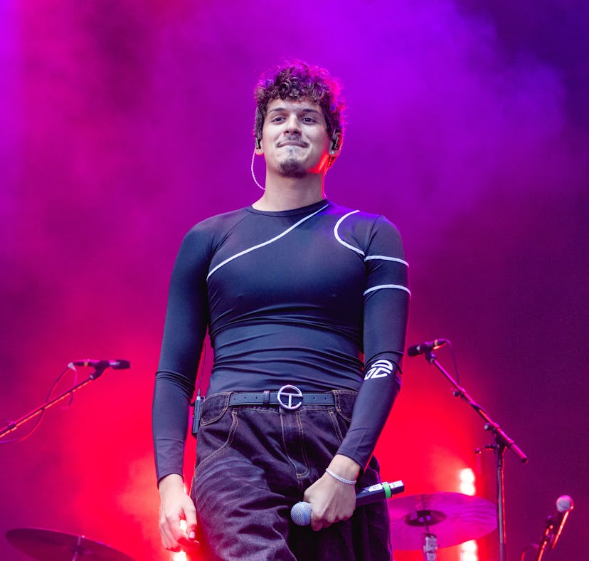 Omar Apollo will perform at the 2023 Spotify Best New Artist party.