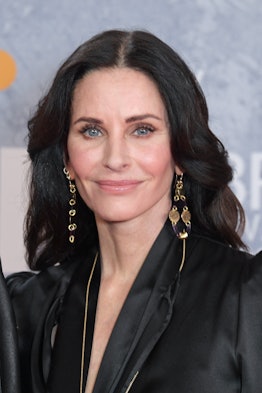 LONDON, ENGLAND - FEBRUARY 08: (EDITORIAL USE ONLY)  Courteney Cox arrives at The BRIT Awards 2022 a...