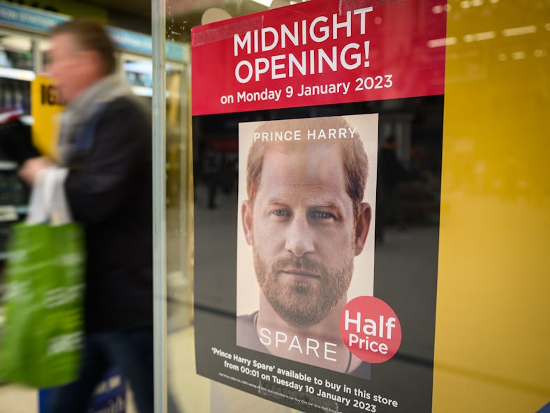 LONDON, ENGLAND - JANUARY 06: A poster advertising the launch of Prince Harry's memoir "Spare" is se...