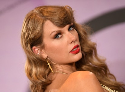 Taylor Swift might attend the 2023 Golden Globes.