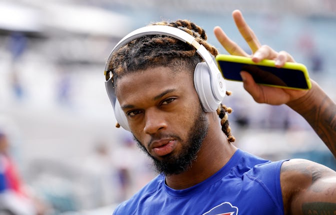 JACKSONVILLE, FL - NOVEMBER 7: Safety Damar Hamlin #31 of the Buffalo Bills leaves the field after w...