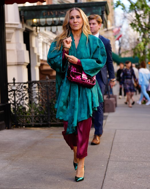 Sarah Jessica Parker films a scene for 'And Just Like That' 