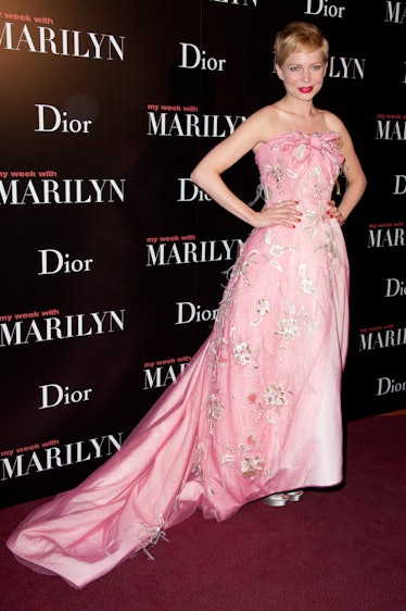 Michelle Williams attends 'My Week with Marilyn' Paris Premiere 