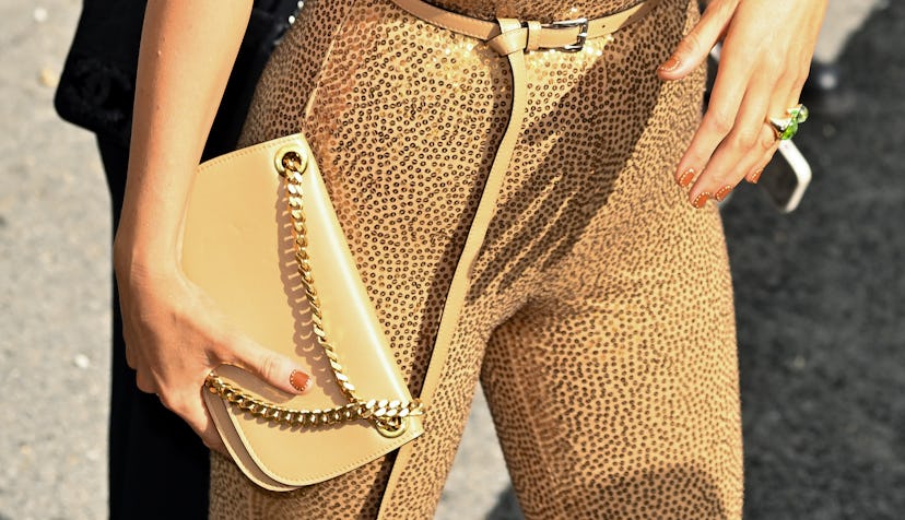 Blake Lively’s caramel brown nails in September 2023 in New York City.