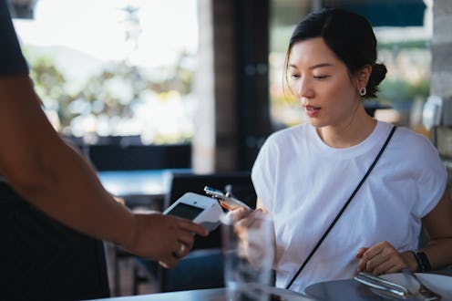 The best tippers of the zodiac, according to an astrologer.