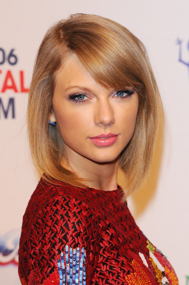 Taylor Swift straight bob haircut 2014