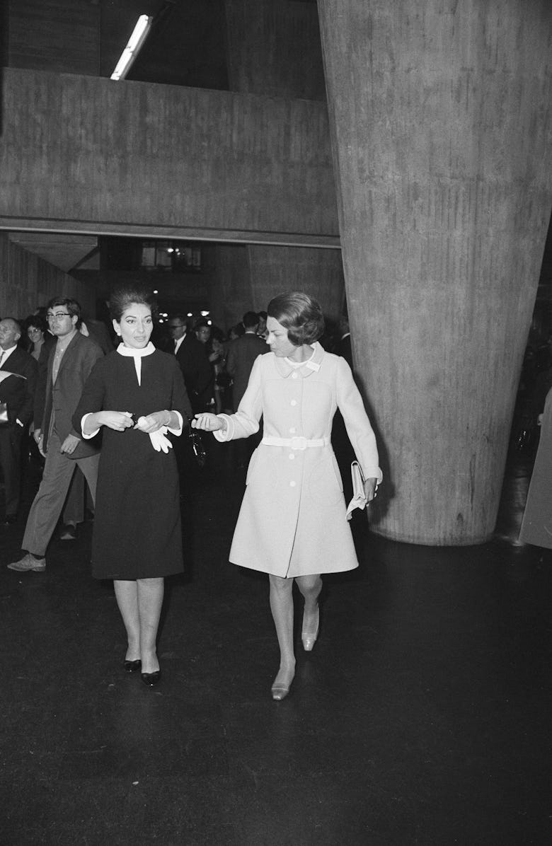 Maria Callas's Most Glamorous Fashion Moments, From the '50s Onward 14 2db727ef 1c15 4645 afac bb76f4b79b36 getty 838879918.jpg?w=390&h=598&fit=crop&crop=focalpoint&dpr=2&fp x=0.4116&fp y=0