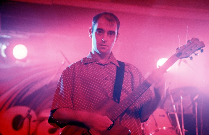UNITED KINGDOM - JANUARY 01: Photo of Paul 'Bonehead' ARTHURS and OASIS; Paul 'Bonehead' Arthurs pe...