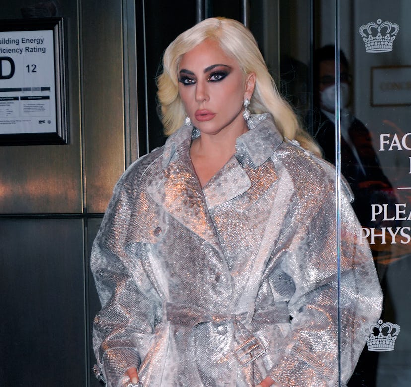 Lady gaga silver coat intense smoky makeup