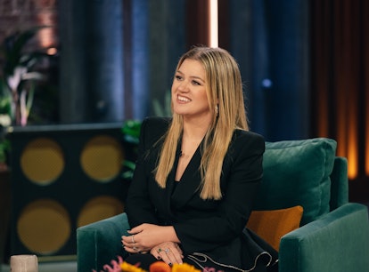 Kelly Clarkson cleared up a comment she made about Taylor Swift dating Travis Kelce.