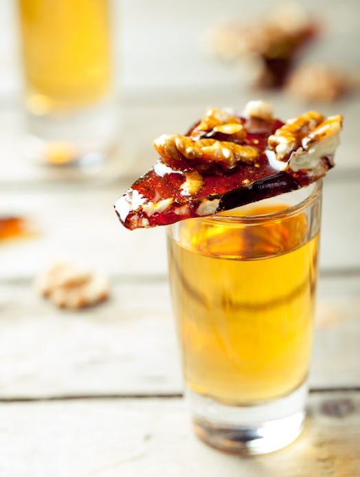 Rum and caramelized walnuts