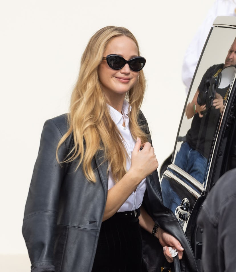 Jennifer Lawrence cat eye sunglasses in Paris 2023